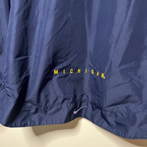 Vintage  Nike Team Michigan Wolverines pullover windbreaker jacket size Large - Picture 5 of 8